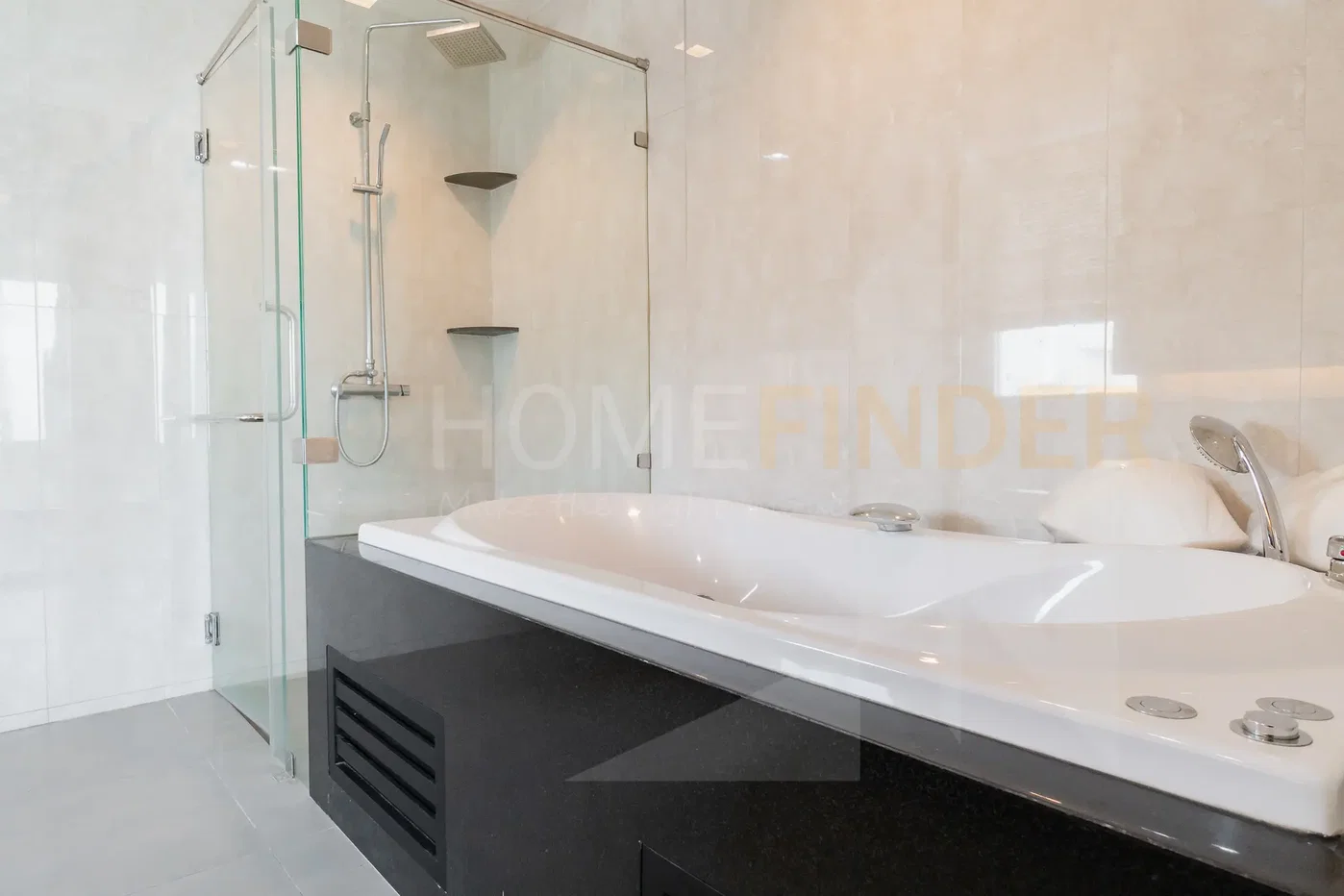 picture Ideal 24 4 bedrooms, for rent - 24/37
