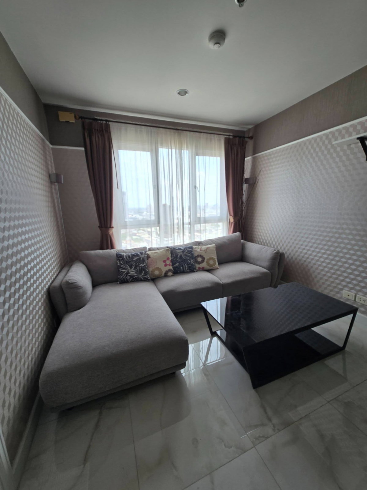 Condo for rent at Lumpini Place water cliff /ลุมพินีเพลสวอเตอร์คลิฟ Size 48 sqm 2 bedroom 1 bathroom on 34th floor , Building B ,  Fully Furnished.