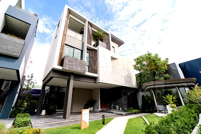 Houses for sale Suan Luang : The Gentry Phatthanakan 2 4 bedrooms, for sale