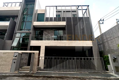 Houses for sale Prasert Manukit Road : 95E1 4 bedrooms, for sale