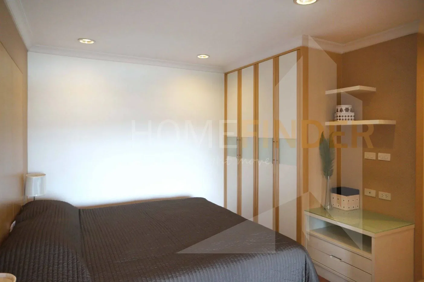 picture Lumpini Suite Ratchada - Rama 3 3 bedrooms, for rent - 4/14