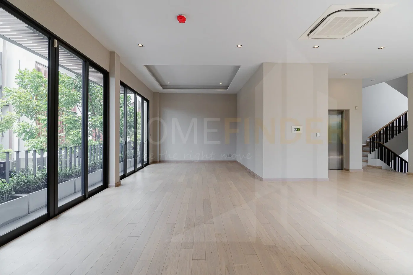 รูป Arna Ekkamai 65 - 4 bedroom house in Ekamai, Bangkok for sale 4 bedrooms, for sale - รูปที่ 8/19