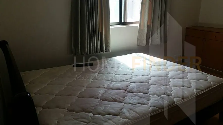 picture Royal Castle 3 bedrooms, for rent - 4/12