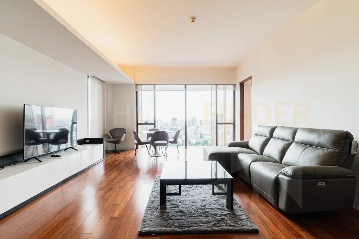 picture Hansar Rajdamri 2 bedrooms, for rent - 1/14