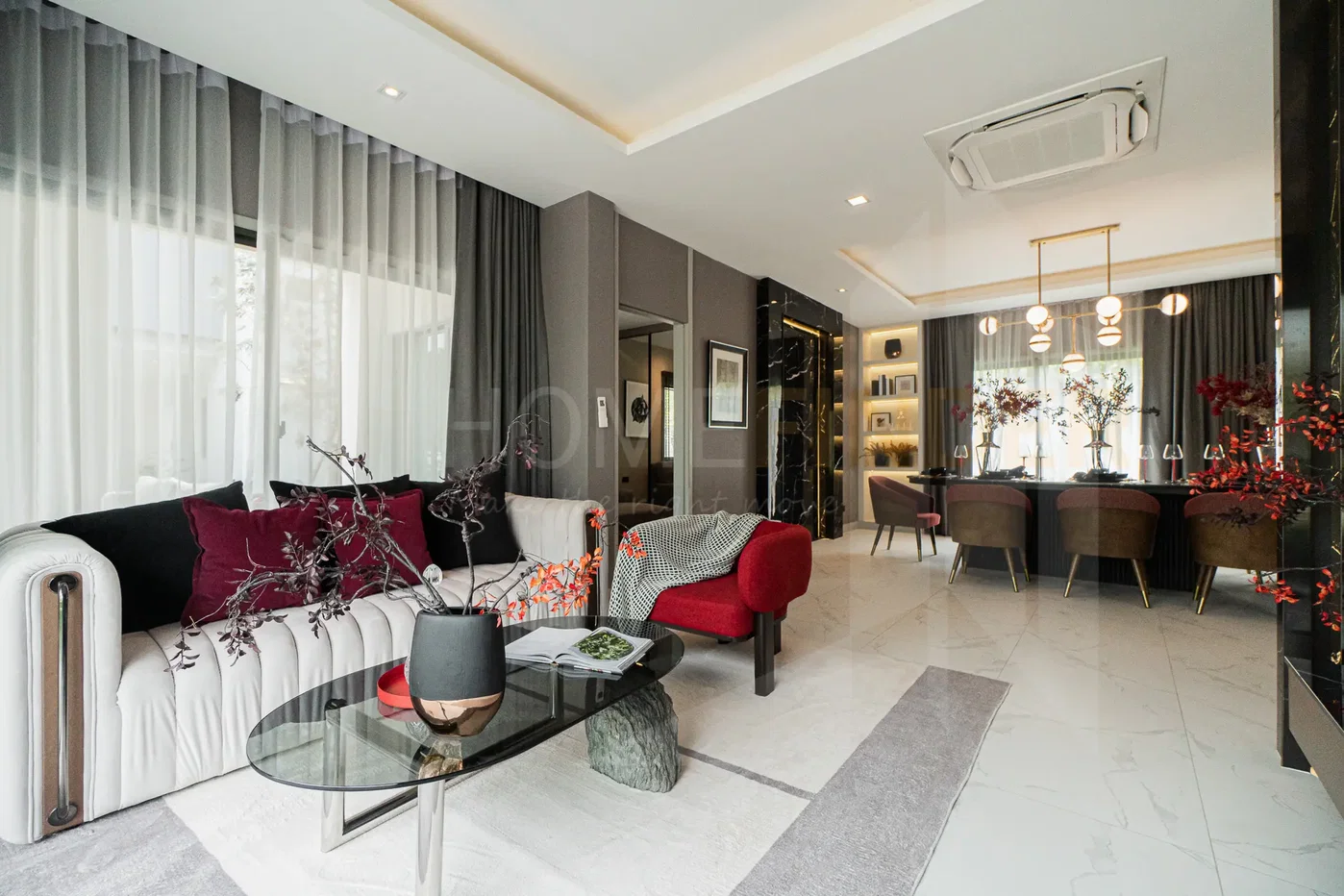 picture Venue ID Motorway-Rama 9 5 bedrooms, for sale - 2/11