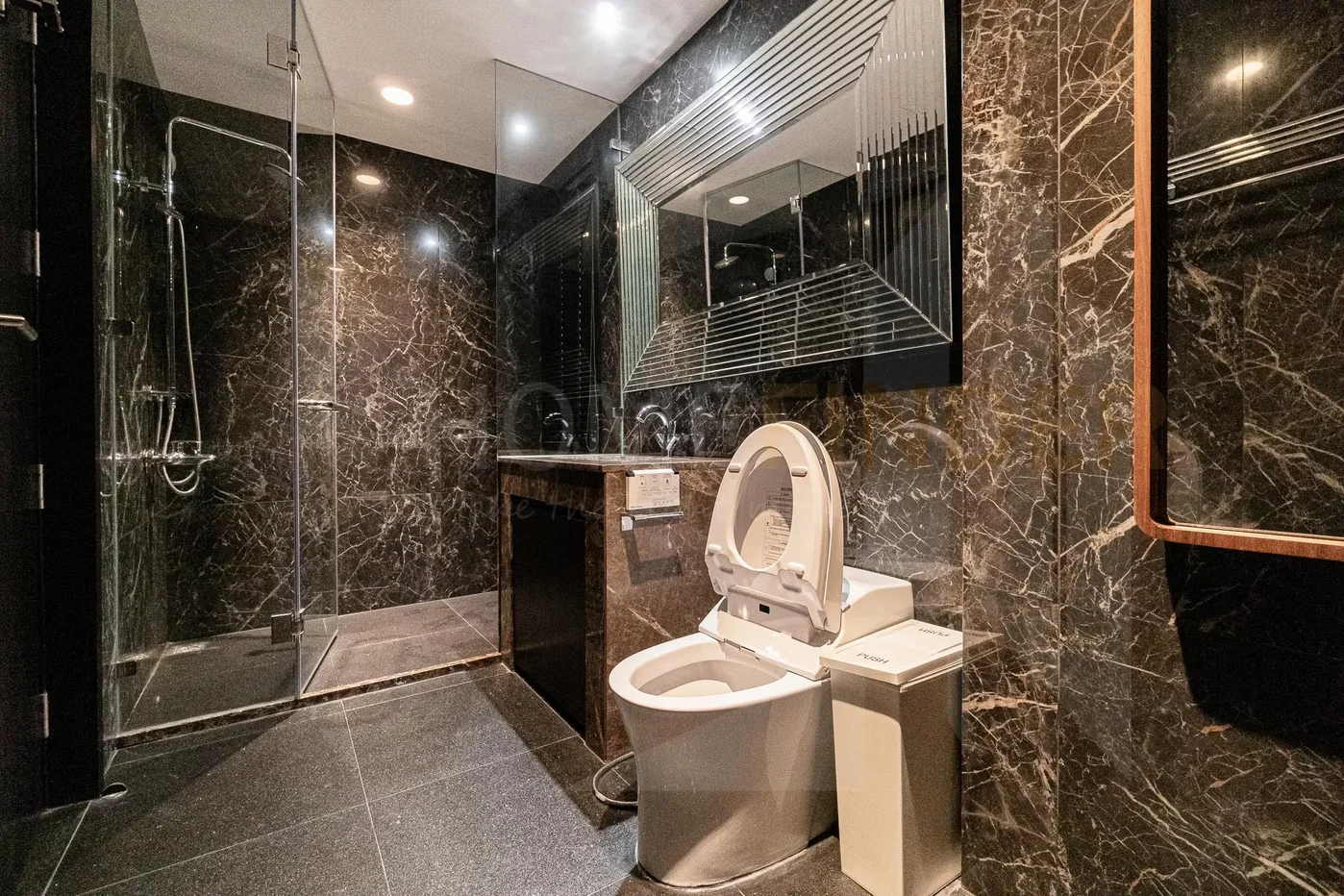 รูป The Master Centrium Asoke-Sukhumvit 4 bedrooms, for rent - รูปที่ 35/35