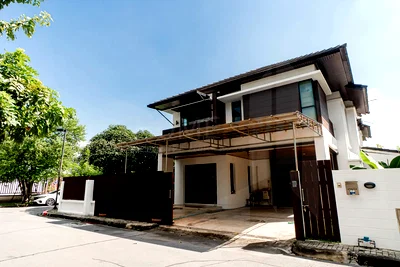 Houses for rent Anya Thani Industrial Estate (Gemopolis) : Lake View Park 3 bedrooms, for rent