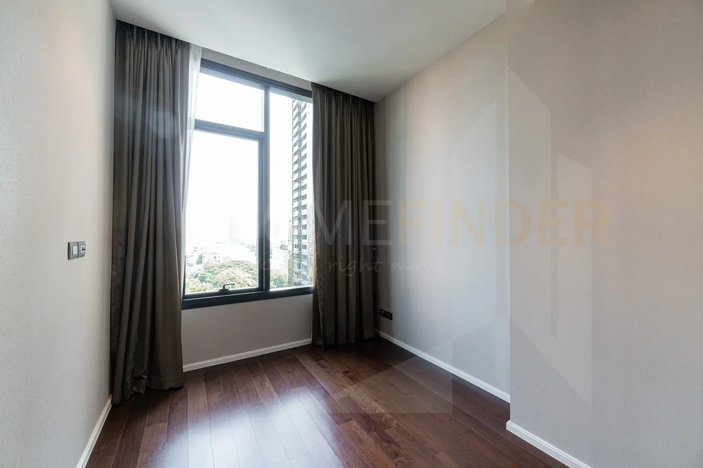 picture The Diplomat 39 2 bedrooms, for rent - 4/12