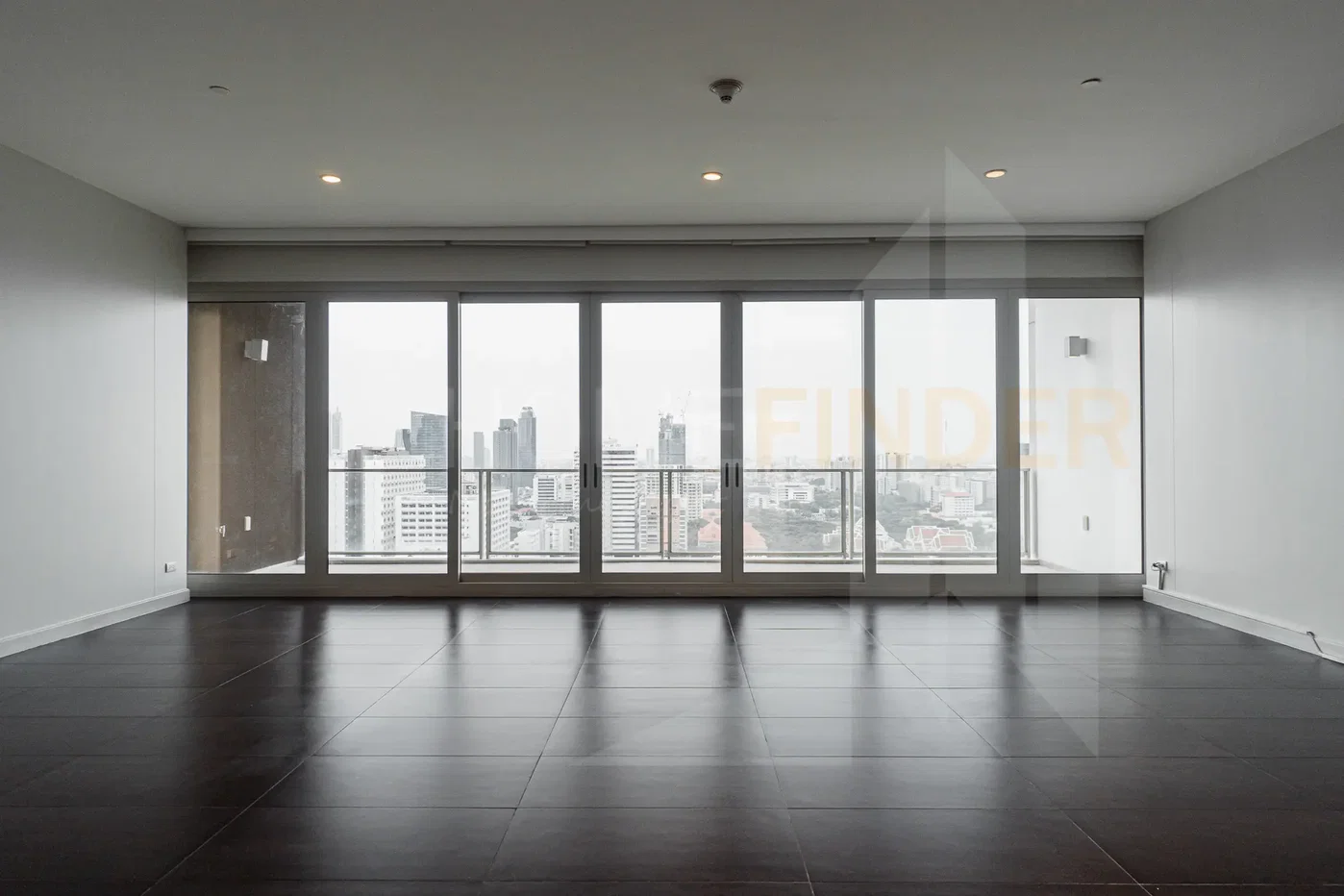 picture 185 Rajadamri 4 bedrooms, for sale - 1/12