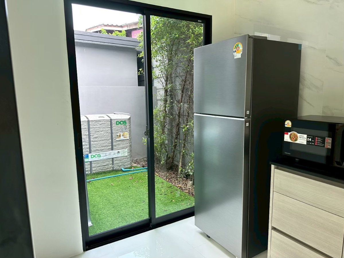 picture Townhome For Rent : Nirvana Define Krungthep Kreetha | Corner unit with private garden + Rooftop - 6/18