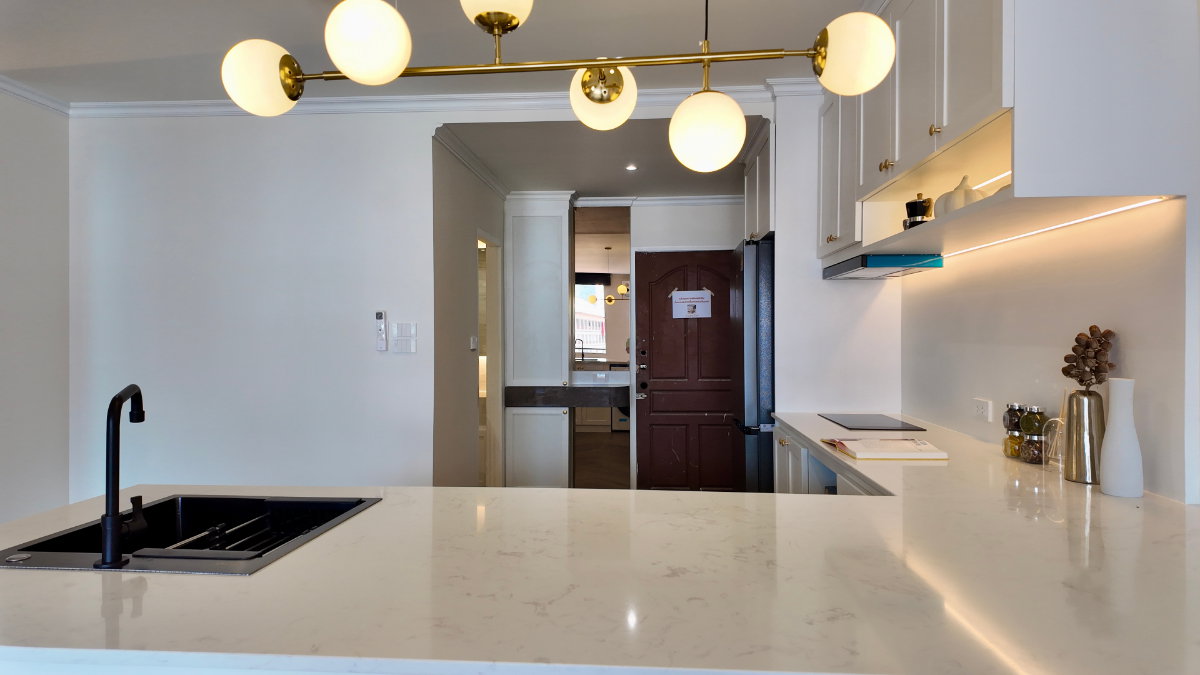 รูป Penthouse 2-Bedroom Corner Unit @ The Trio Condo Chiang Mai, 8th Floor, 180° Panoramic Mountain View, Foreign Quota - รูปที่ 3/15