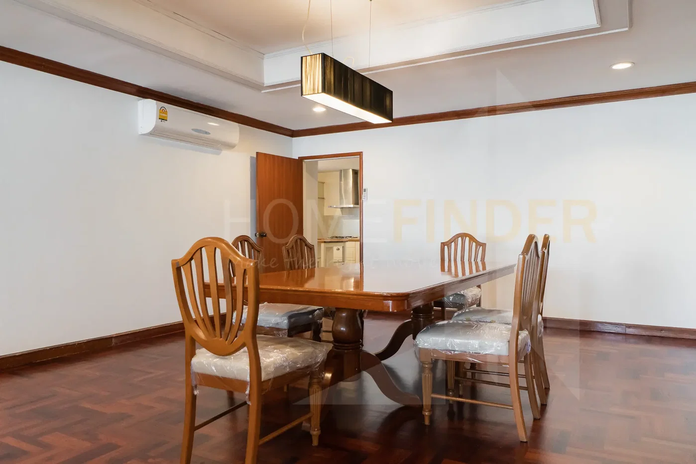 รูป Sethiwan Palace Sukhumvit 4 3 bedrooms, for rent - รูปที่ 8/27