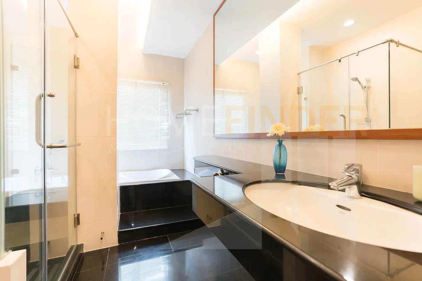 รูป Sathorn Gallery Residences 4 bedrooms, for rent - รูปที่ 19/23