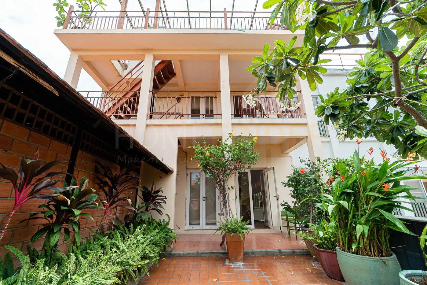 รูป Thai-Modern House near Chaeng Watthana 6 bedroom house - Close to Government Center 6 bedrooms, for sale - รูปที่ 22/23