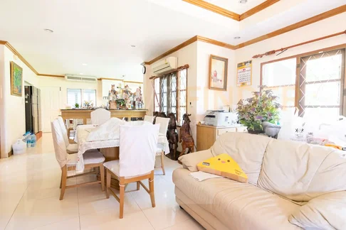 Lakewood village 3 bedrooms, for sale