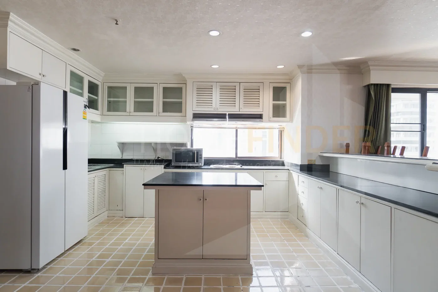 picture Baan Suanpetch condominium 3 bedrooms, for rent - 15/21