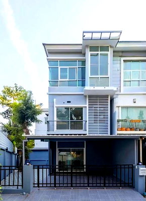 Townhouses for rent Bangkok : 🐶🐱Townhome For Rent : The Metro Rama 9, Corner unit Townhome *Ready to move* | Pet Friendly