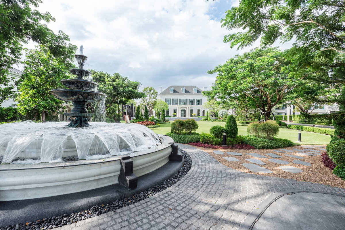 รูป โครงการระดับ Luxury ใหม่ล่าสุดบนทำเลทอง ในสังคมคุณภาพ Sansiri 10 East โดดเด่นด้วยแปลงพิเศษติดคลับเฮาส์ และมีพื้นที่สวนในบ้านกว้างขวางเป็นพิเศษ - รูปที่ 48/52