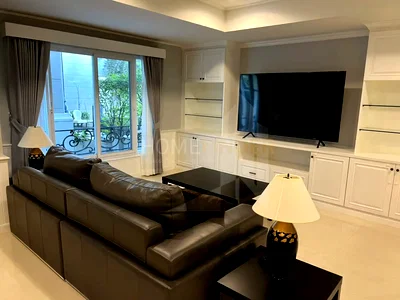 Condos for rent : La Vie En Rose Place 3 bedrooms, for rent