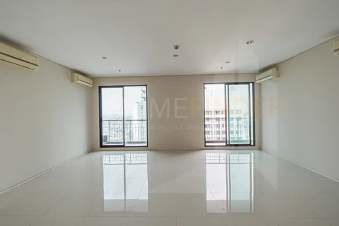 Villa Asoke 5 bedrooms, for sale