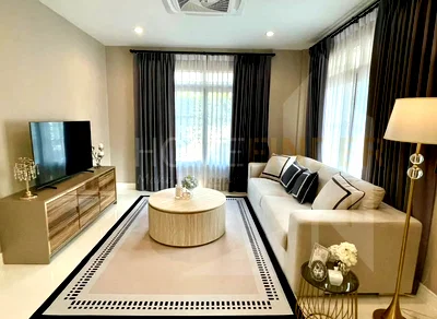Houses for rent Bang Plee Samut Prakarn : Nantawan Bangna 4 bedrooms, for rent