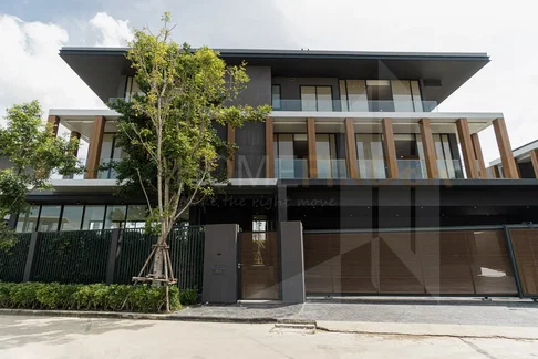 Baan Issara Bangna 6 bedrooms, for sale