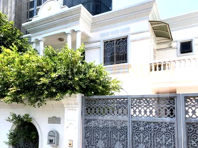 เช่าบ้านเดี่ยว วิทยาลัยพณิชยการบางนา : House in Thonglor 4 bedrooms, for rent