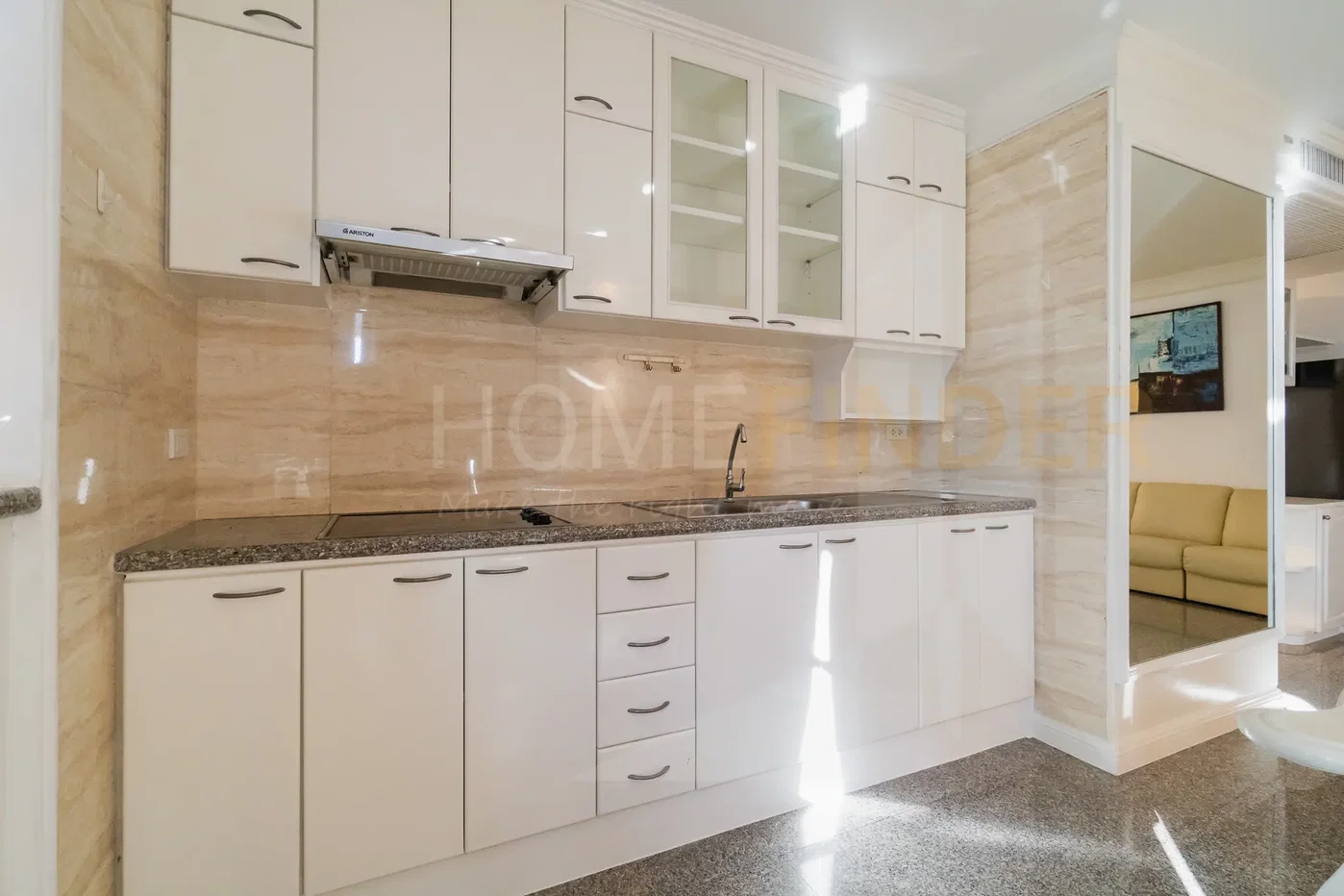 picture Lake Avenue 2 bedrooms, for rent - 16/20