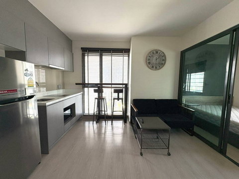 1 ห้องนอน | 1 ห้องน้ำ | MRT Phra Ram 9 | 28 ตร.ม. | 16,000 บาท/เดือน | ชั้น 10 — Rhythm Asoke กรุงเทพฯ