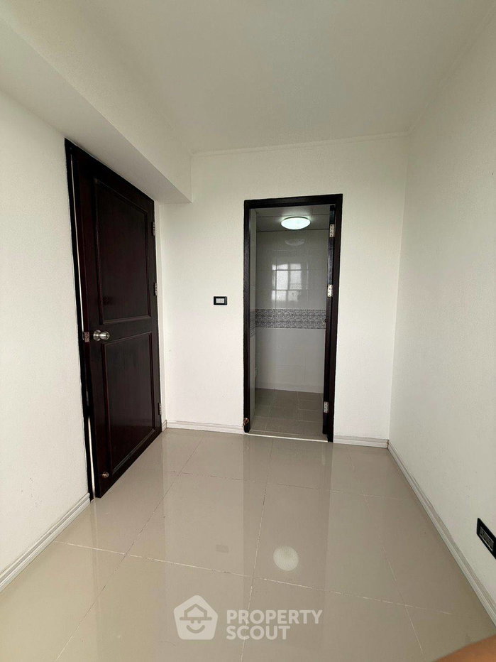รูป คอนโด 3-ห้องนอน ที่ นูเวล คอนโดมิเนียม ใกล้ ท่าอากาศยานสุวรรณภูมิ (ID 3263405) - รูปที่ 19/22