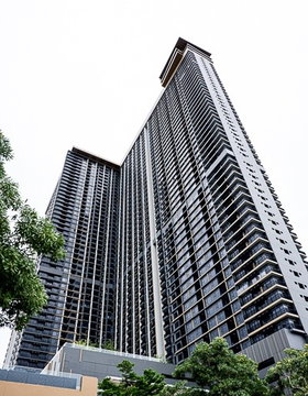 1 ห้องนอน | 1 ห้องน้ำ | MRT Phra Nang Klao Bridge | 32 ตร.ม. | 13,000 บาท/เดือน | ชั้น 39 — The Politan Rive กรุงเทพฯ