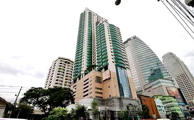 คอนโดให้เช่า : 2 ห้องนอน | 3 ห้องน้ำ | BTS Asok | 100 ตร.ม. | 47,000 บาท/เดือน | ชั้น 23 — Las Colinas Asok กรุงเทพฯ