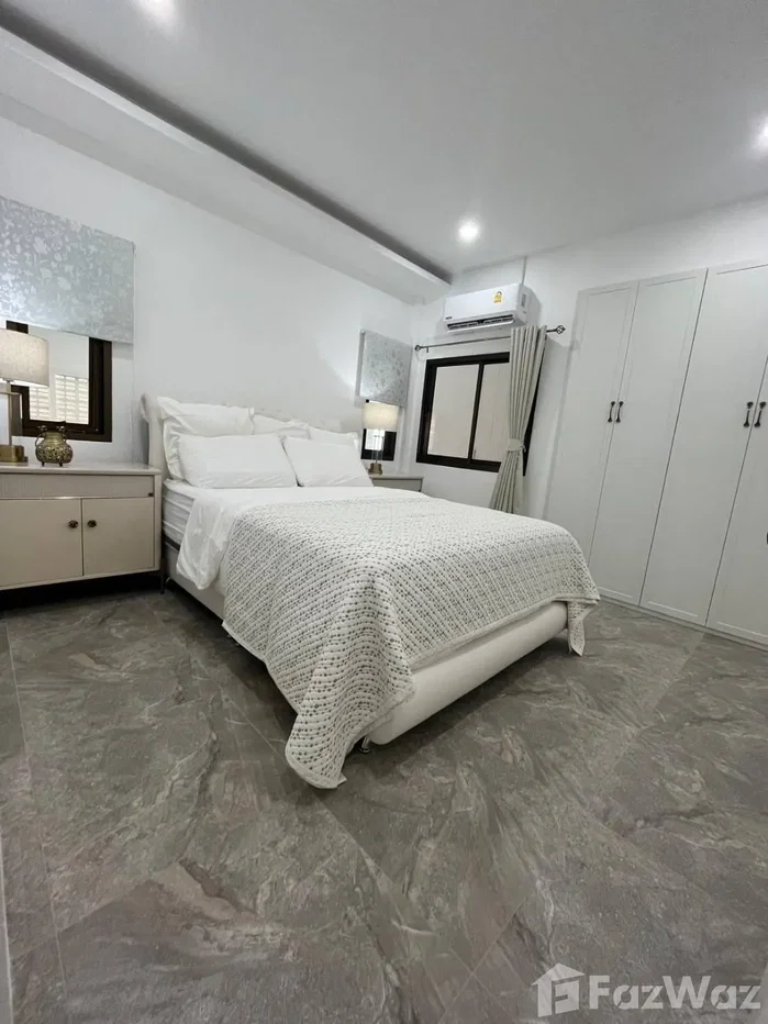 picture 4 Bedroom Villa for sale in Rawai, Phuket 6744460 - 3/14