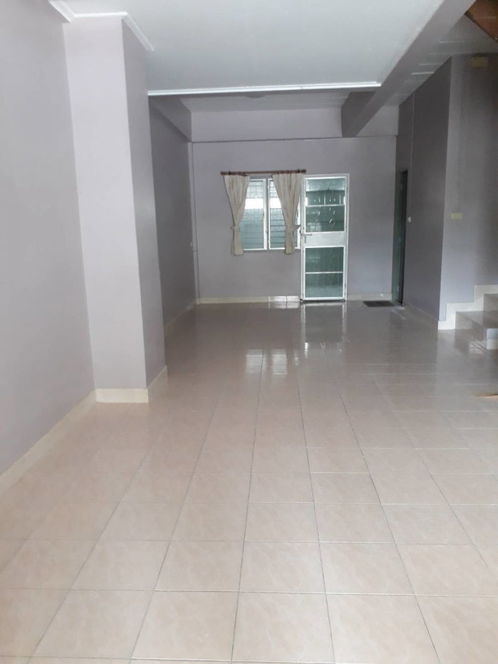 picture Two-story townhome for rent in Baan Suan Chatuchak. - 2/9