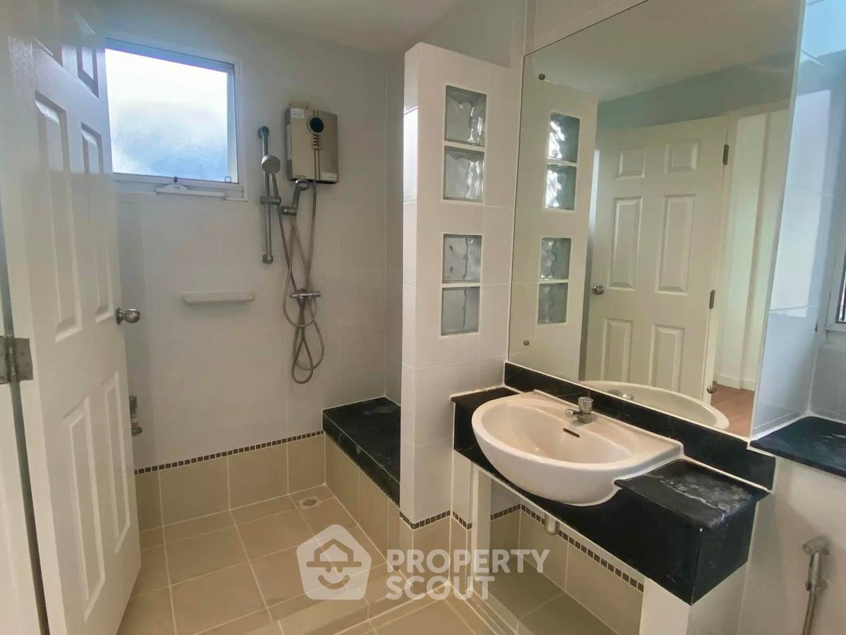 รูป บ้าน 3-ห้องนอน ใน ลำผักชี (ID 3253676) - รูปที่ 25/31