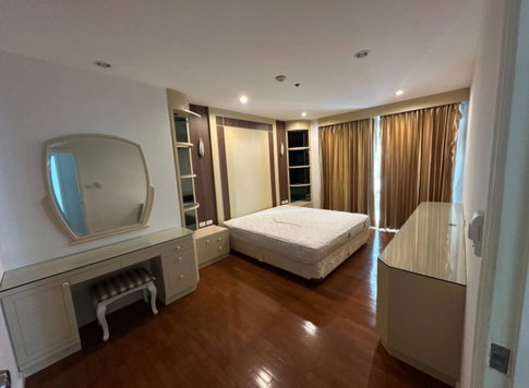 3Bed | 2Bath | BTS Chit Lom | 170sqm | THB 97,000/mo | Fl.21 — Grand Langsuan Bangkok