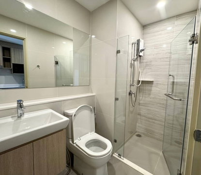 1 ห้องนอน | 1 ห้องน้ำ | MRT Queen Sirikit National Convention Centre | 28 ตร.ม. | 21,000 บาท/เดือน | ชั้น 18 — Life Rama 4 - Asoke กรุงเทพฯ