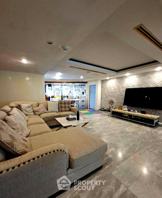 Condos for sale : 3-BR Condo at President Park Condominium near MRT Queen Sirikit National Convention Centre (ID 3260558)