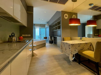 รูปภาพ Studio | 1Bath | BTS Saphan Taksin | 42sqm | THB 17,000/mo | Fl.17 — Baan Sathorn Chaophraya Bangkok