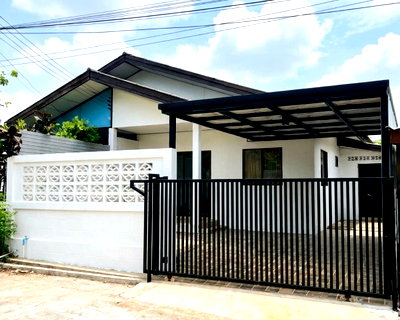 Twin houses for sale Chonburi : Semi-Detached House for sale 1.49 MB.