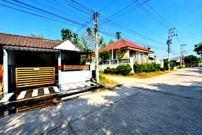 บ้านเดี่ยว ชลบุรี :  ขายบ้านหลังริม บางพระ–ศรีราชา สภาพดี พร้อมอยู่ ทำเลน่าอยู่