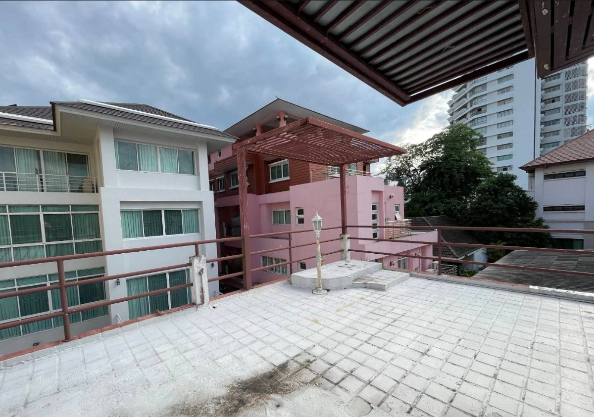 รูป ให้เช่าทาวน์เฮ้าส์ เอกมัย12 บ้านกว้าง ทำเลใจกลางเอกมัย - รูปที่ 3/29