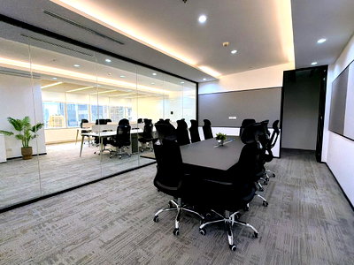 Office for rent Tesco Lotus Extra Rama 4 : For RENT CRC Tower 95sqm 20Fl Ready to Move Fully Furnished Office Near BTS Phloen Chit Central Embassy