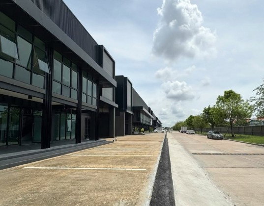 รูป ให้เช่าโกดังพร้อมสำนักงาน สร้างใหม่ / โครงการ EZDC (อีซี่ ดีซี) เทพารักษ์ กม.24 / พื้นที่ 2,400 ตารางเมตร และ พื้นที่ 1,200 ตารางเมตร / ทำเลดีมาก - รูปที่ 12/12