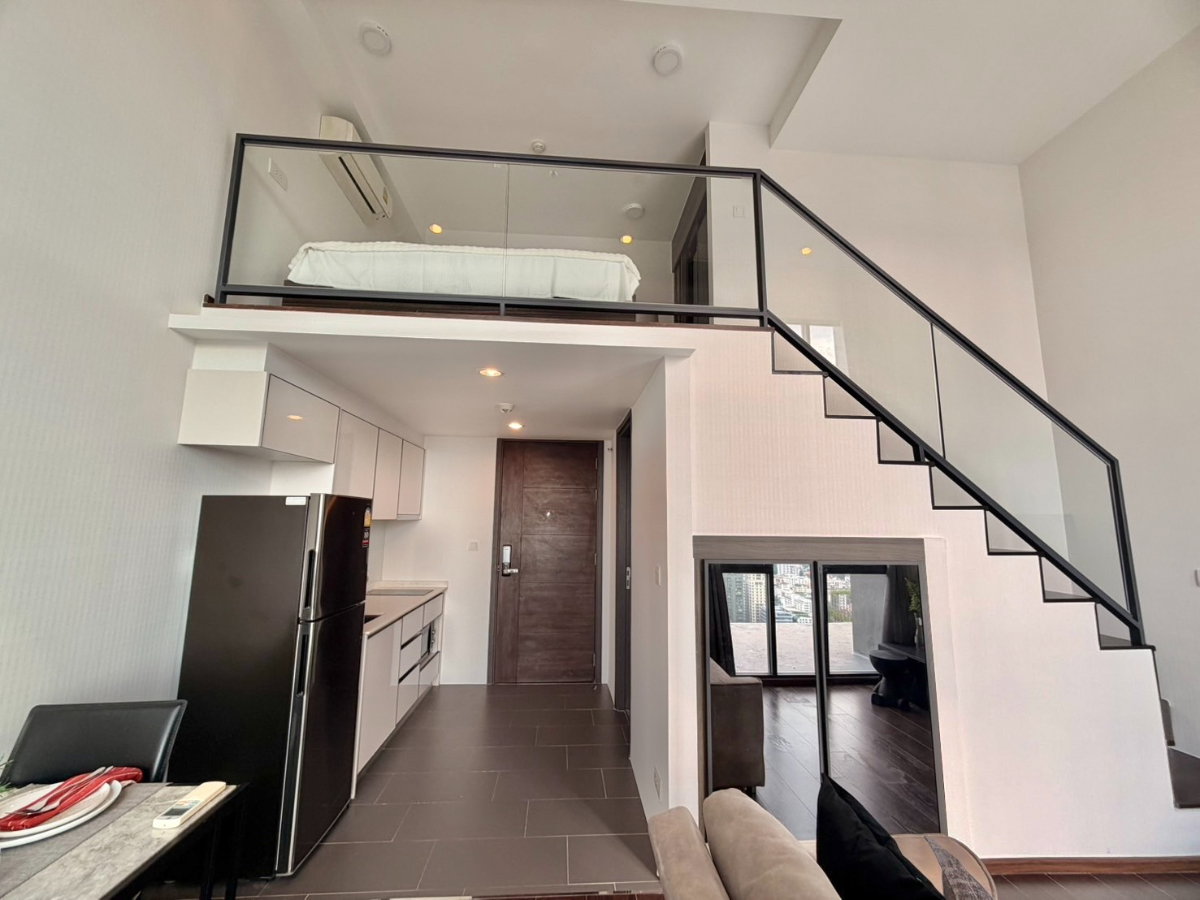 รูป *** ให้เช่าคอนโด : ซี เอกมัย Duplex ห้องสวย เฟอร์ครบ  เพดานสูง วิวเมือง (C Ekkamai) *** - รูปที่ 6/10