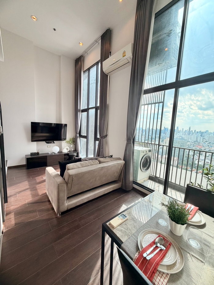 รูป *** ให้เช่าคอนโด : ซี เอกมัย Duplex ห้องสวย เฟอร์ครบ  เพดานสูง วิวเมือง (C Ekkamai) *** - รูปที่ 4/10