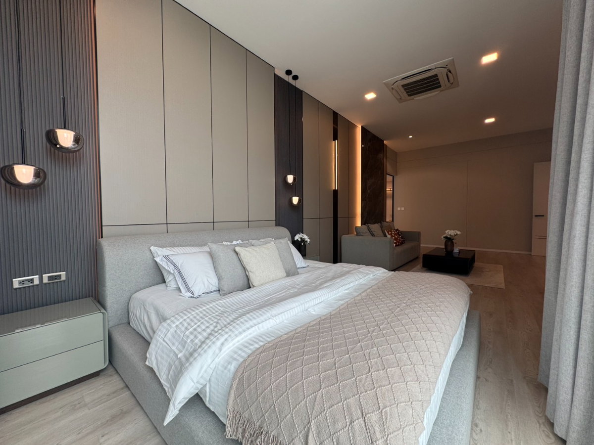 รูป P0922/บ้านหรูหลังริม Vive กรุงเทพกรีฑา | พื้นที่ใช้สอย 421 ตร.ม. ค่าเช่า 250,000 บาท/เดือน - รูปที่ 28/42