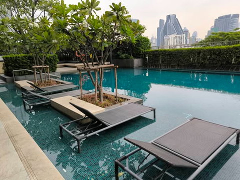 1 ห้องนอน | 1 ห้องน้ำ | MRT Hua Lamphong | 45 ตร.ม. | 35,000 บาท/เดือน | ชั้น 25 — The Room Rama 4 กรุงเทพฯ