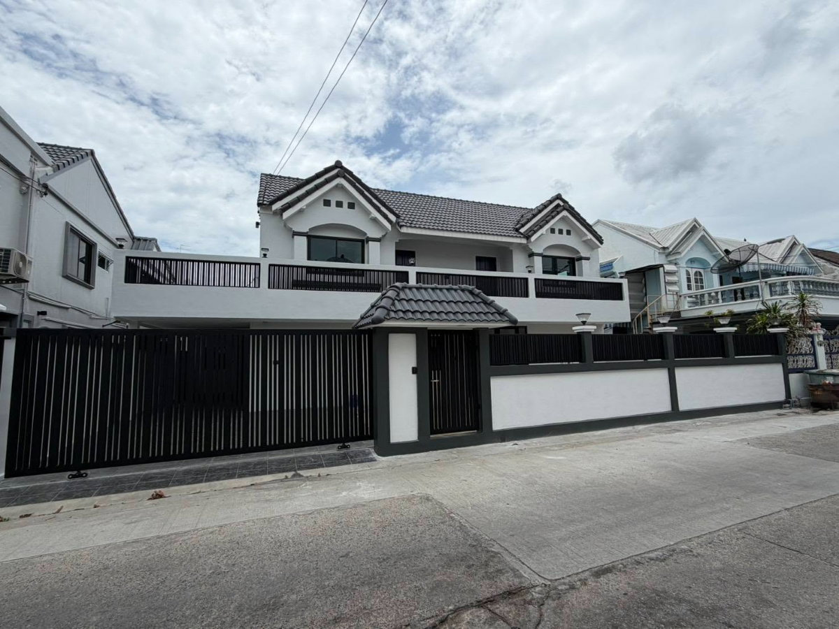 ให้เช่า บ้านเดี่ยวรีโนเวทใหม่ สุขุมวิท 101/1 | วชิรธรรมสาธิต 55 | ที่ดิน 75 ตร.ว. | 4 ห้องนอน + 3 ห้องอเนกประสงค์
