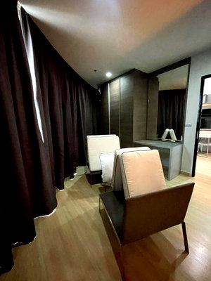 คอนโดให้เช่า : 1 ห้องนอน | 1 ห้องน้ำ | BTS Phra Khanong | 54 ตร.ม. | 40,000 บาท/เดือน | ชั้น 27 — Sky Walk Residences กรุงเทพฯ